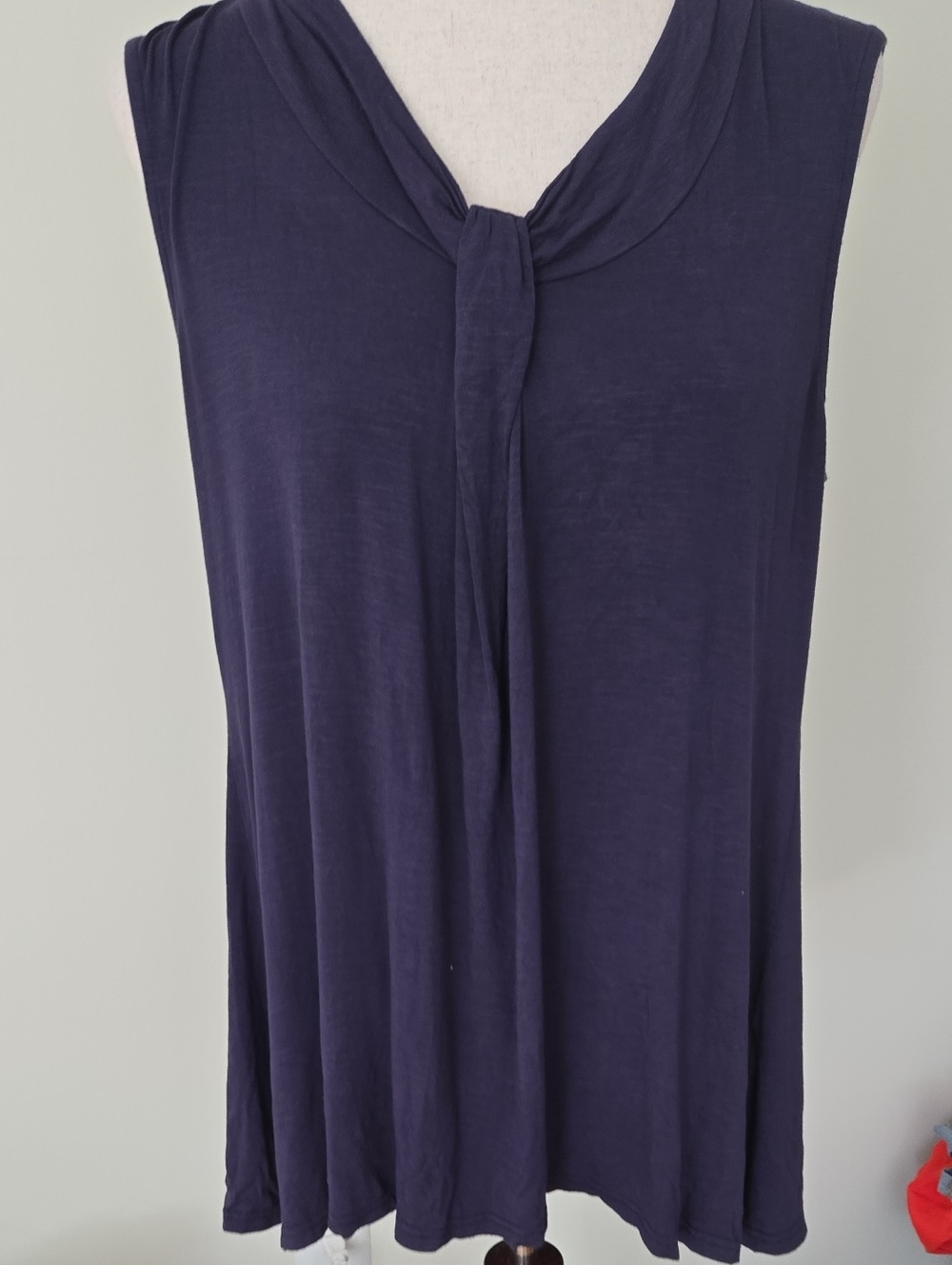 Suzanne Betro Navy Twist-Front Sleeveless Top